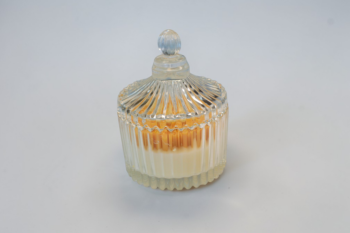Mărturie de nuntă, lumânare floare turnată manual din ceară naturală de soia, atelier Luxora Fălticeni