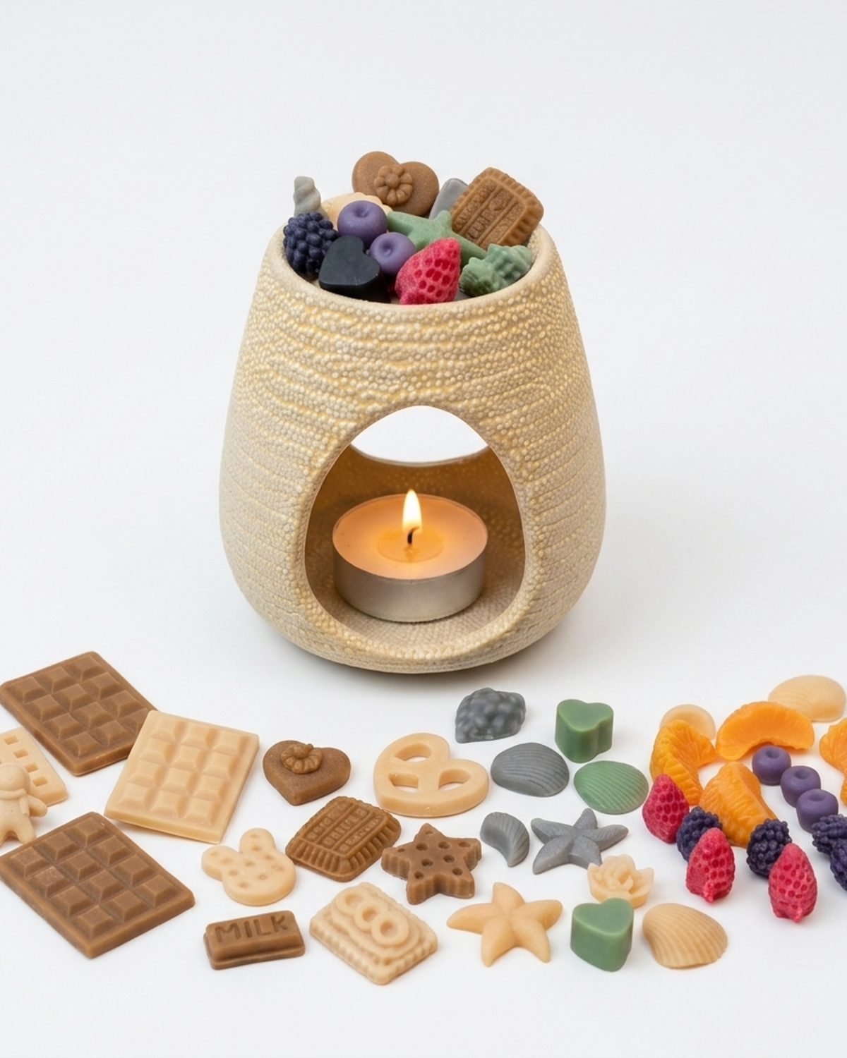 Kit Wax Melts Luxora cu arzător ceramic oval crem și patru pungi de forme parfumate din ceară de soia