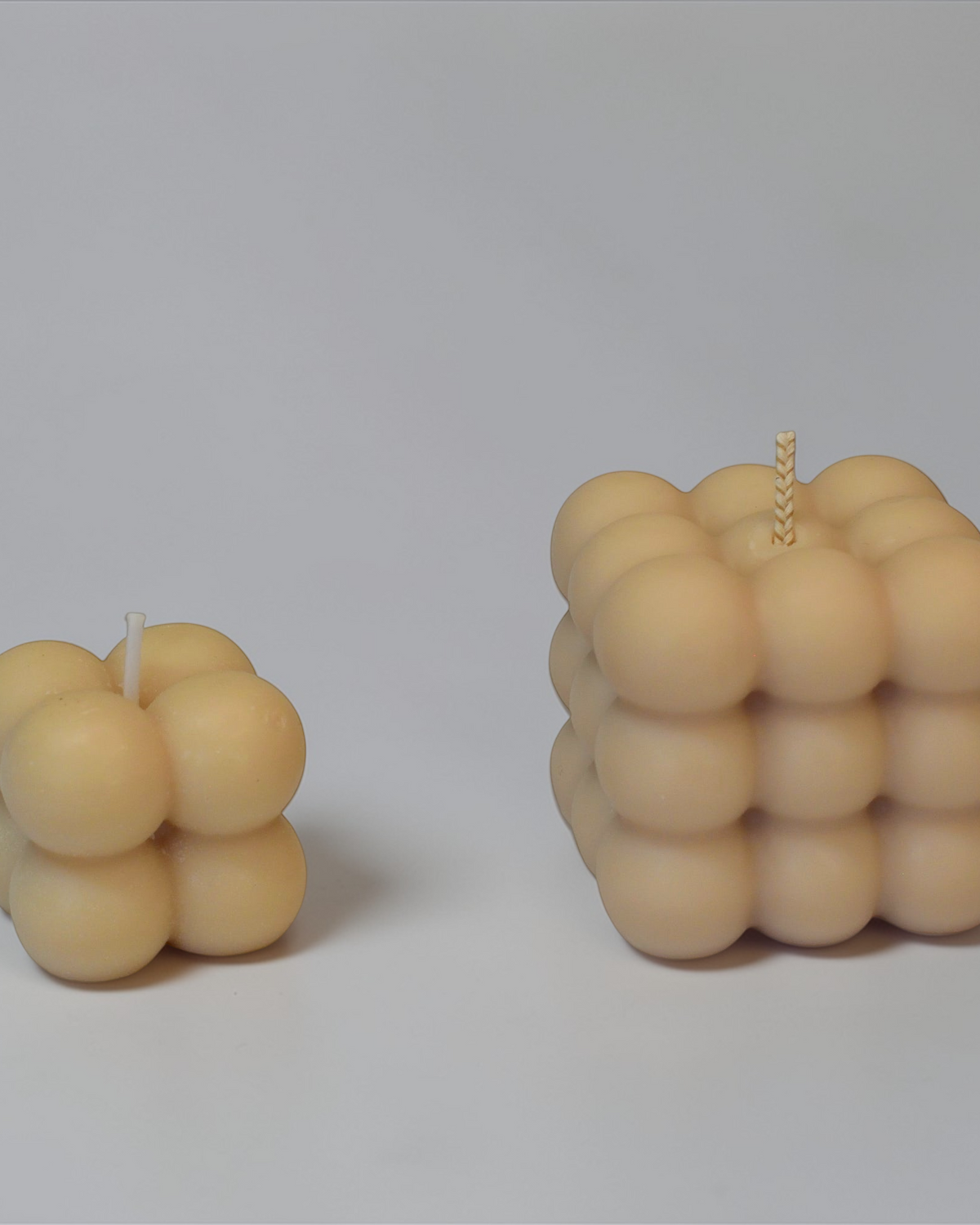 Lumânări decorative Bubble Cube Nova realizate manual din ceară de soia în două dimensiuni
