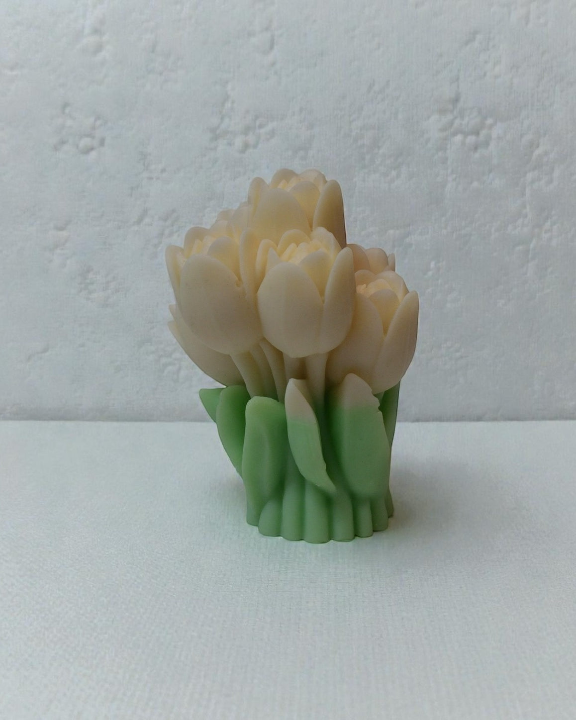 Lumânare decorativă – buchet de lalele - Luxora Candles