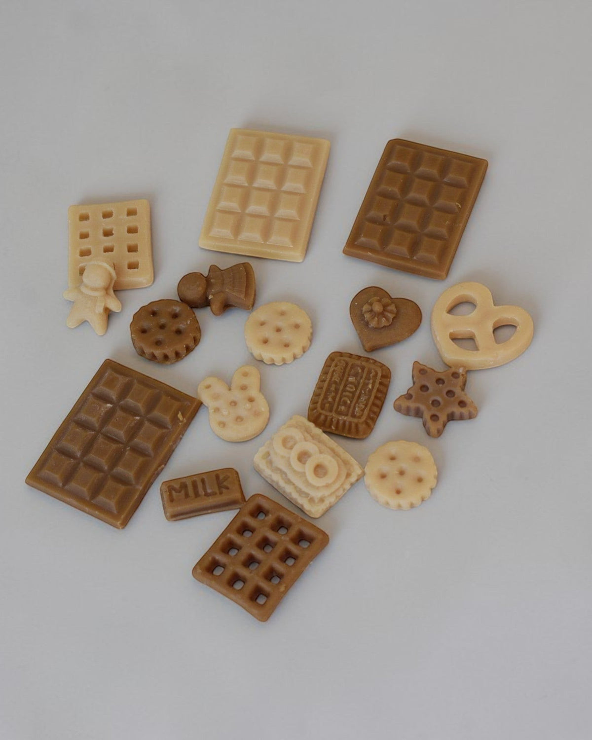 Wax melts Bloom colecția Crème, forme de ciocolată și biscuiți din ceară de soia