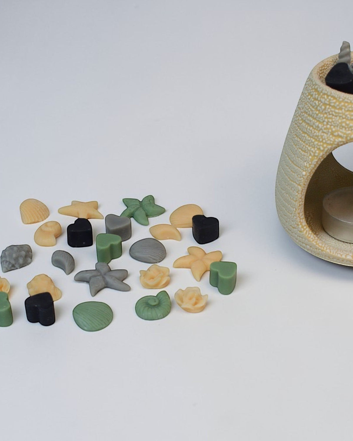 Wax melts Velvet Luxora, forme decorative mixte din ceară de soia pentru arzător ceramic