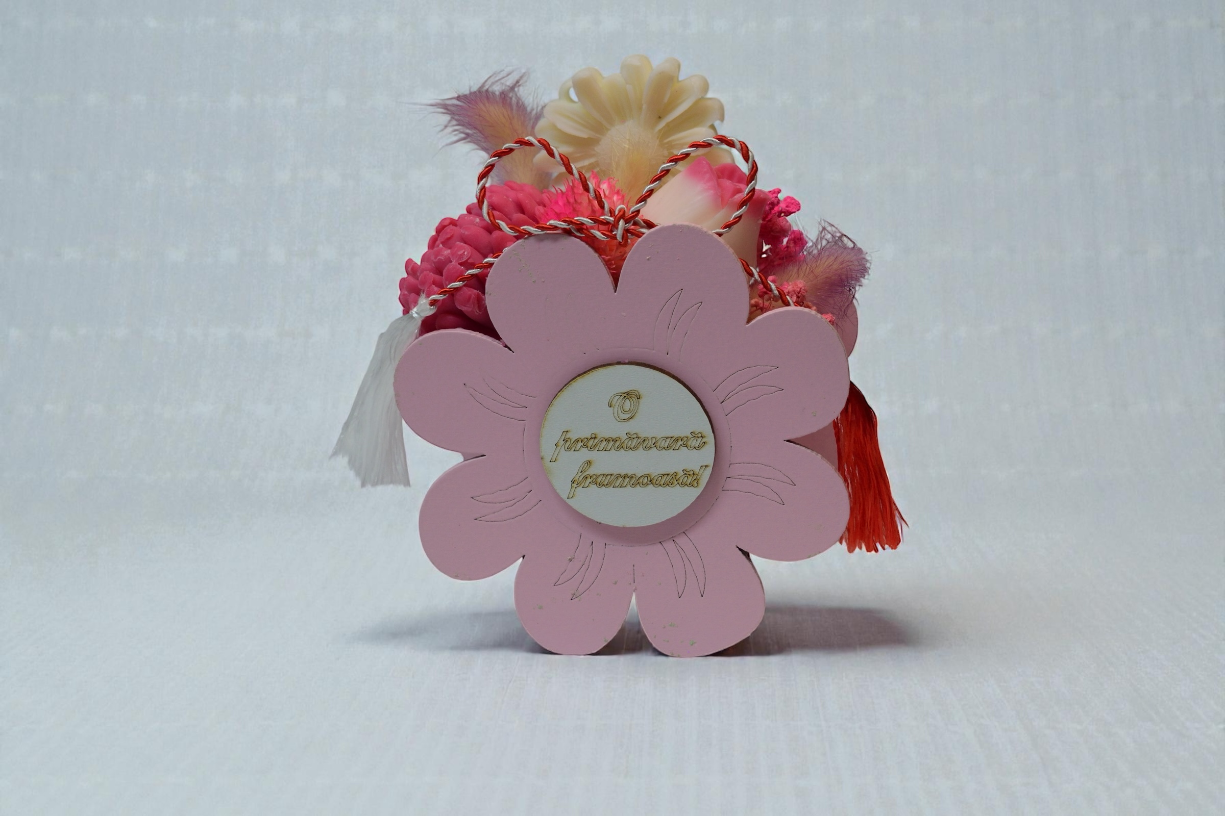 Set Mărțișor 1 Martie – Floare Decorativă cu Aranjament - Luxora Candles