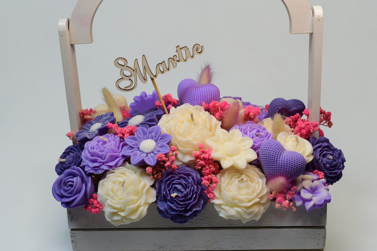 Set Cadou 8 Martie – coș cu flori - Luxora Candles