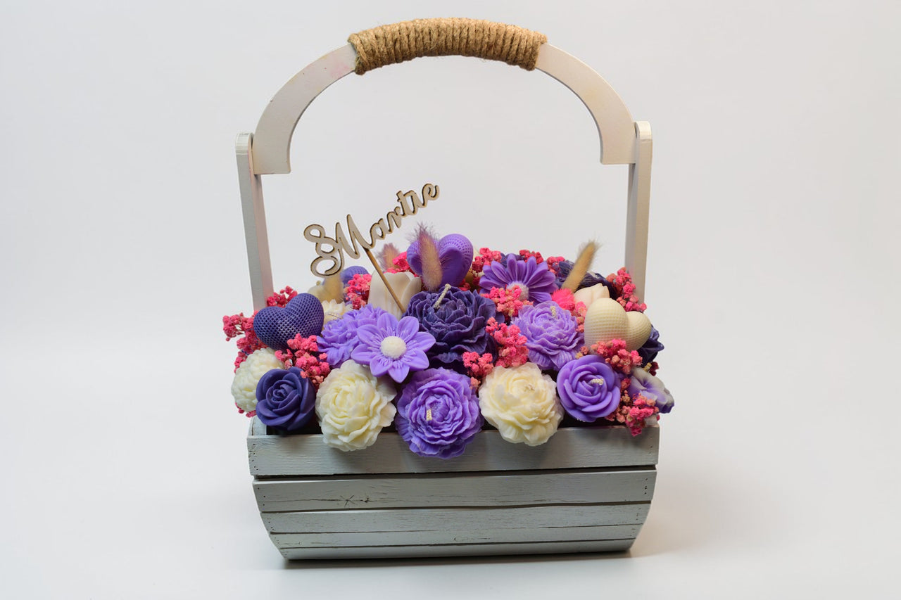 Set Cadou 8 Martie – coș cu flori - Luxora Candles