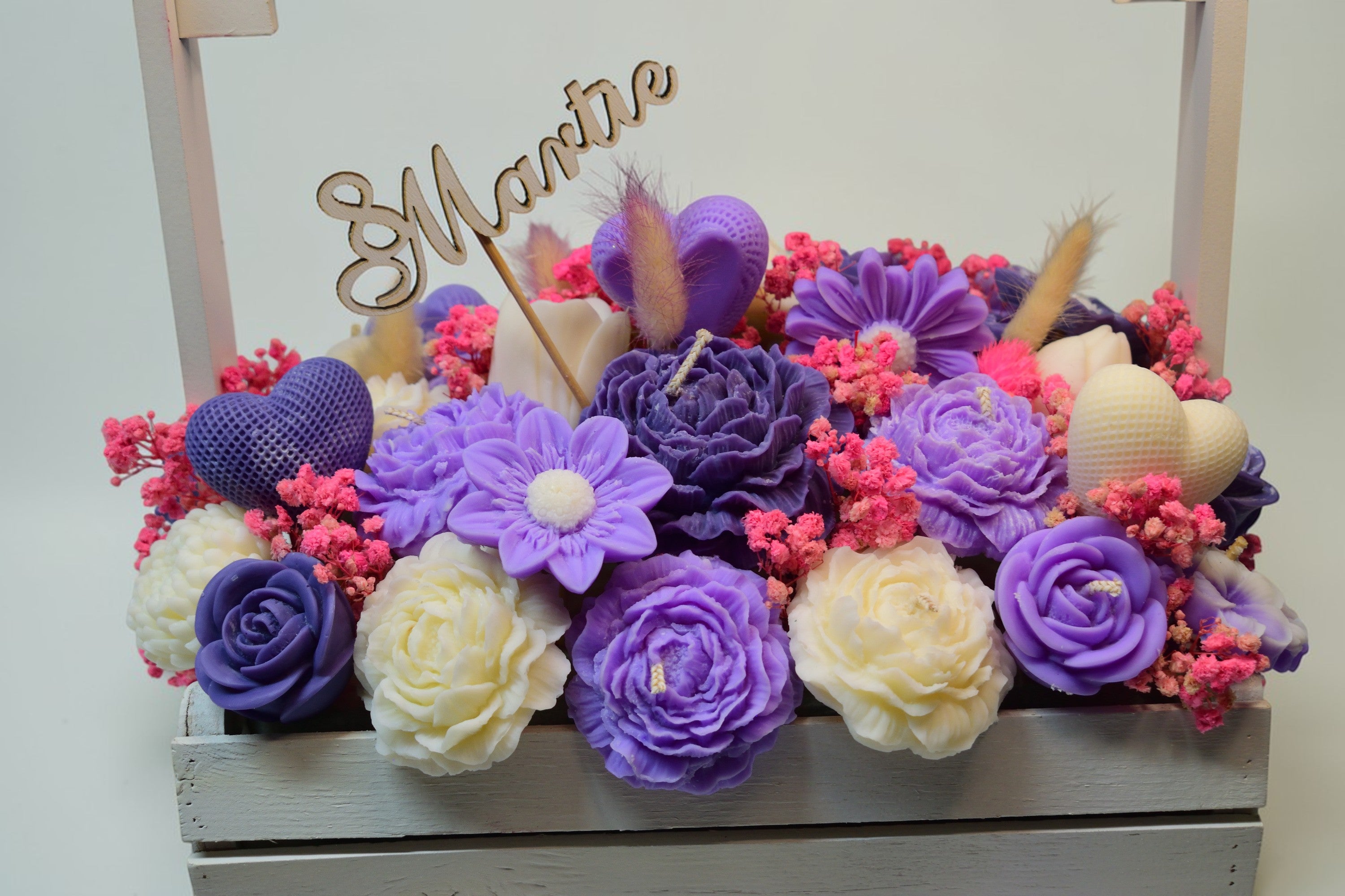 Set Cadou 8 Martie – coș cu flori - Luxora Candles