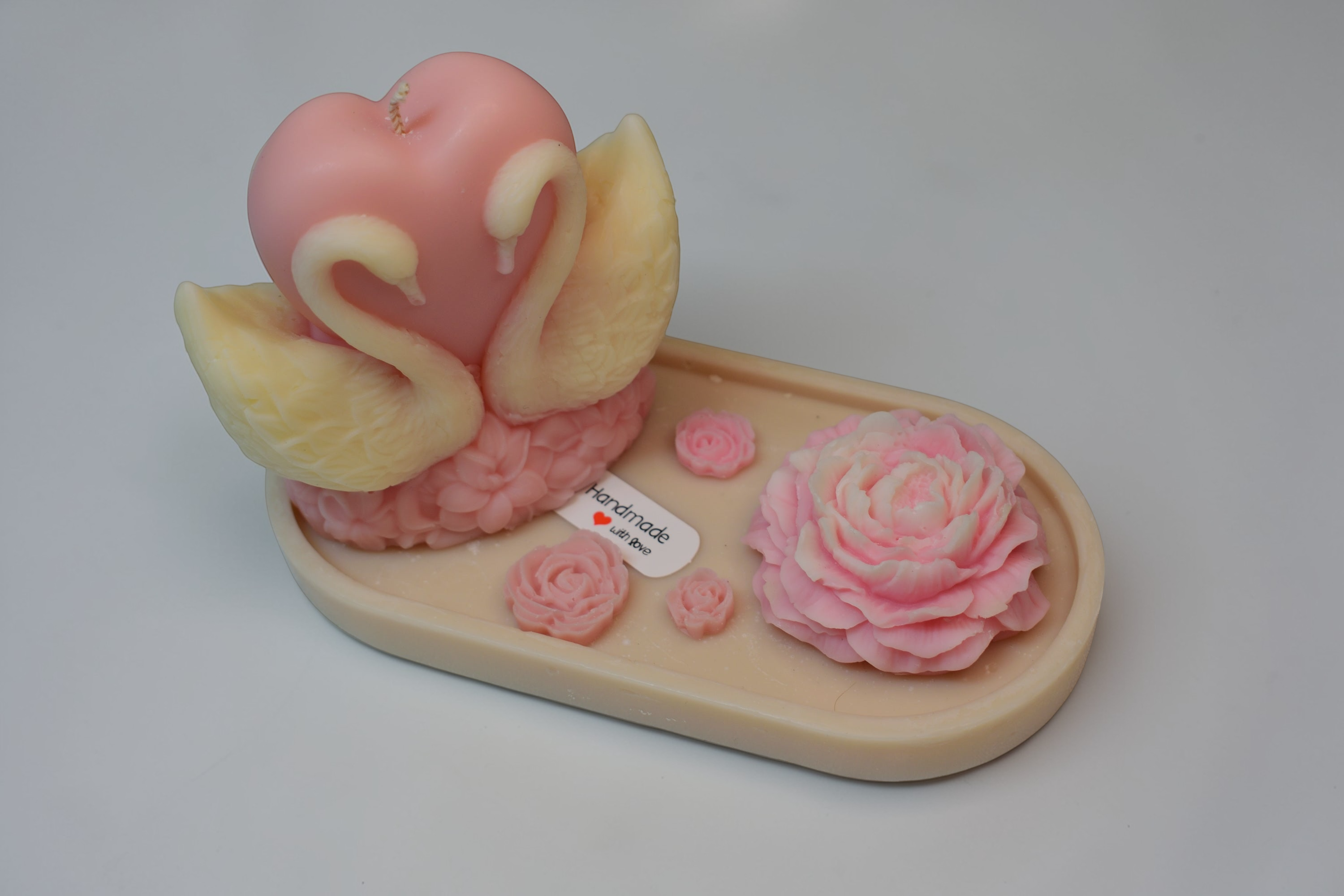 Set decorativ – inimă cu lebede și flori