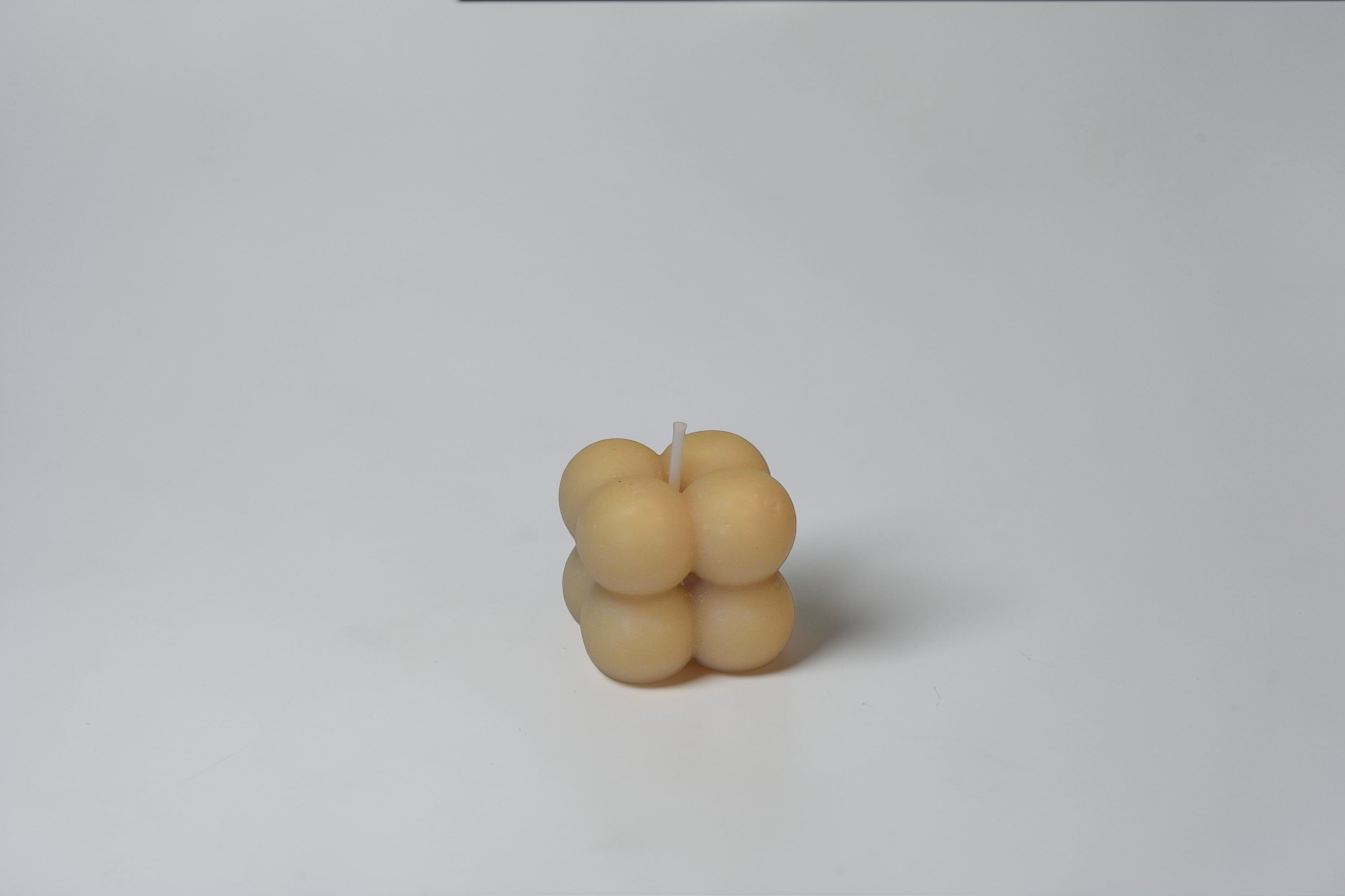 Lumânări decorative Bubble Cube Nova realizate manual din ceară de soia în două dimensiuni