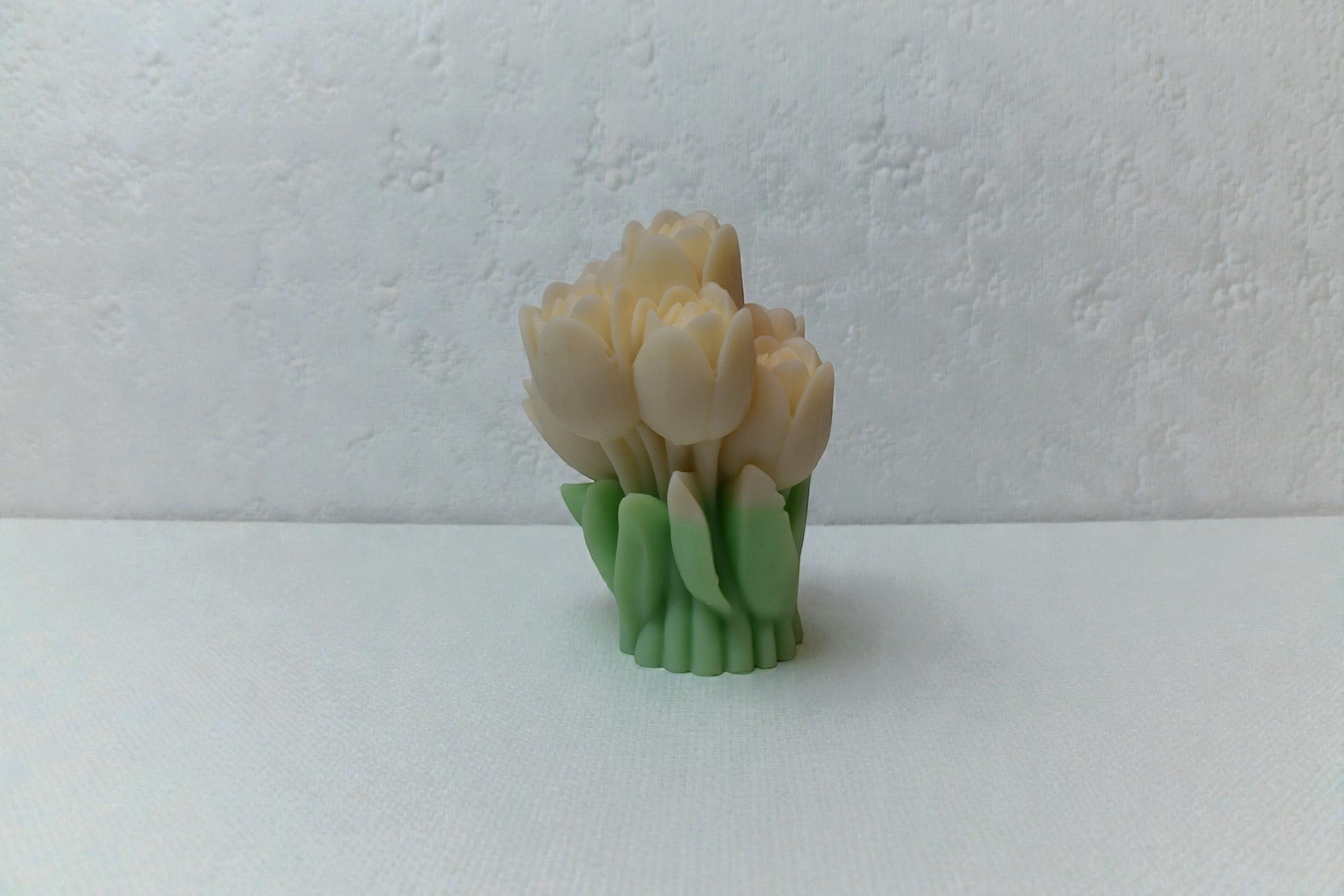 Lumânare decorativă – buchet de lalele - Luxora Candles