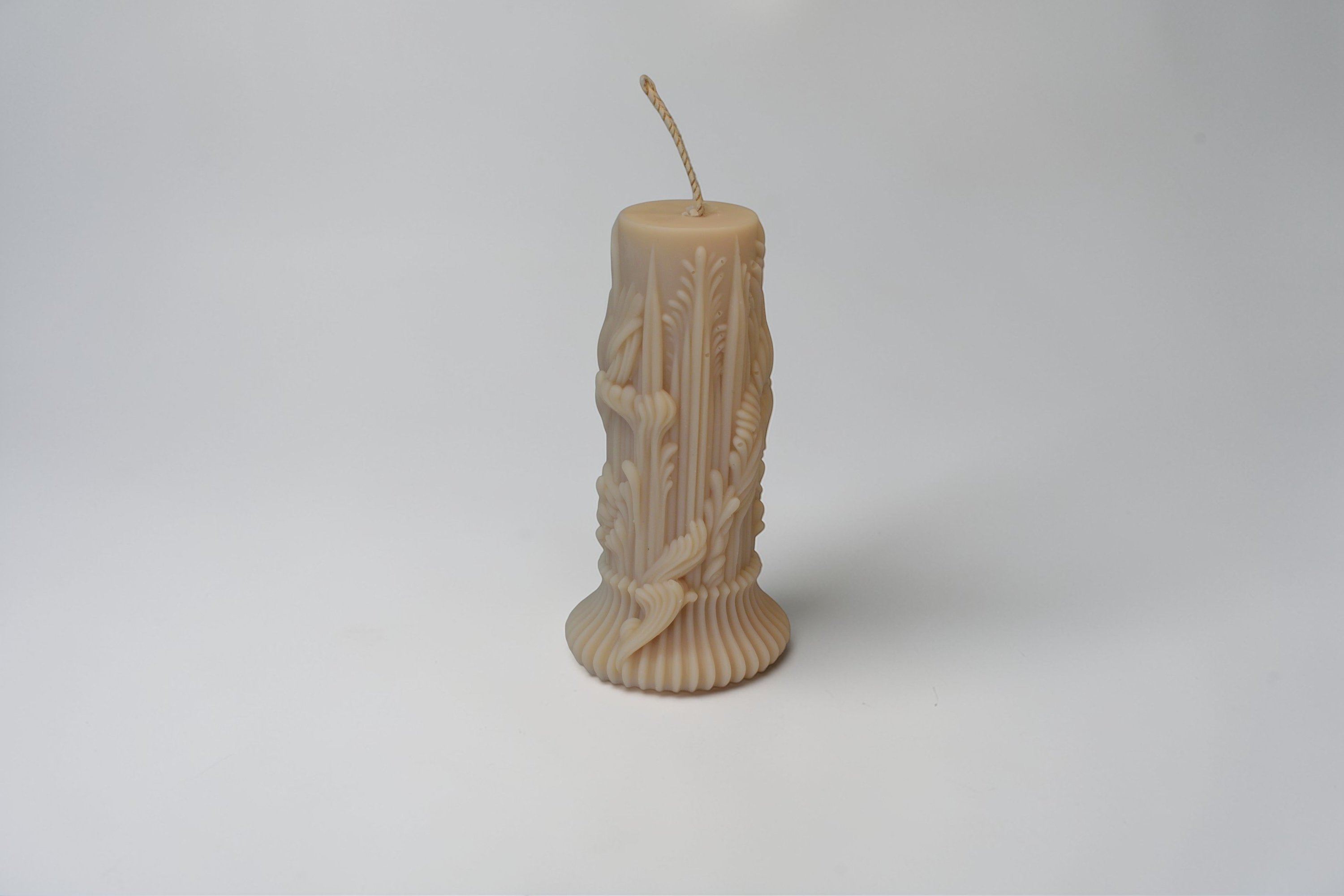 Lumânare decorativă sculpturală Natura realizată manual din ceară de soia