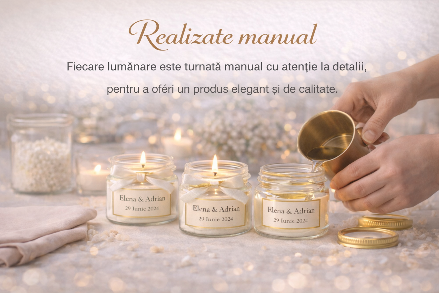 Mărturii nuntă lumânări parfumate în borcănele elegante pe masă decorată pentru eveniment