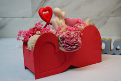 Set decorativ – formă de inimă cu flori și cuplu