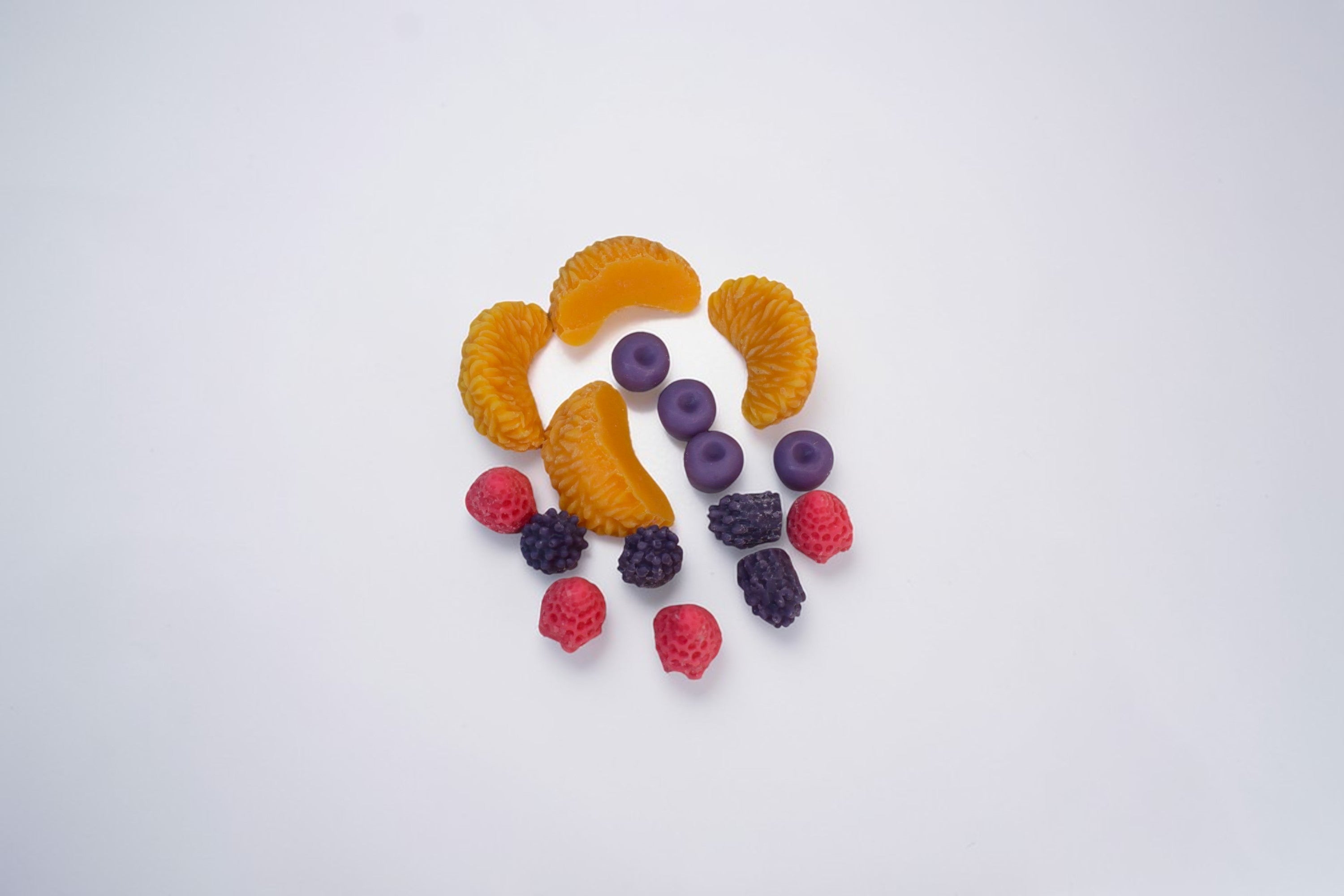 wax melts parfumate din ceara de soia colectia Nectar cu forme inspirate din fructe si design minimalist