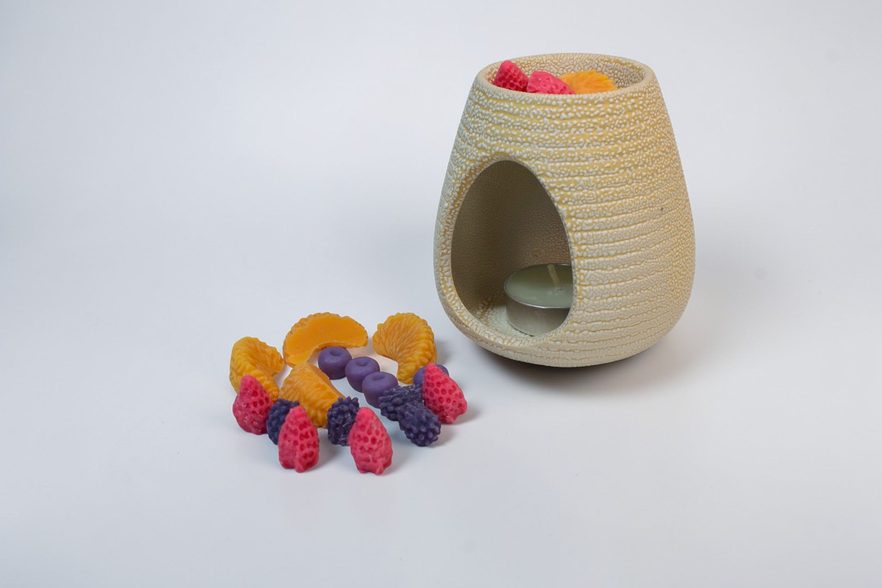 wax melts parfumate din ceara de soia colectia Nectar cu forme inspirate din fructe si design minimalist